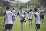 Lavallén vuelve a cambiar medio equipo