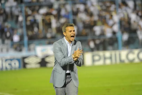 “El empate fue justo”, reconoció Lavallén