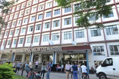 Estaba embarazada, llegó en estado crítico al hospital y murió
