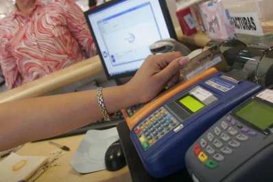 Ley de Tarjetas: impulsan una baja del 25% en el interés que se cobra por el pago mínimo
