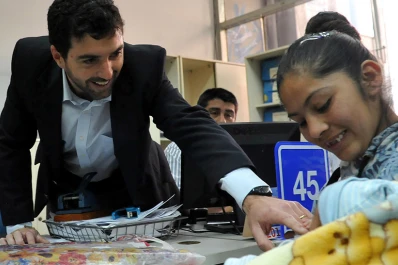 Asoma diciembre, ¿habrá bono de fin de año para los jubilados?