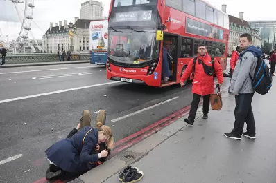Macri y el papa Francisco repudiaron el ataque terrorista en Londres