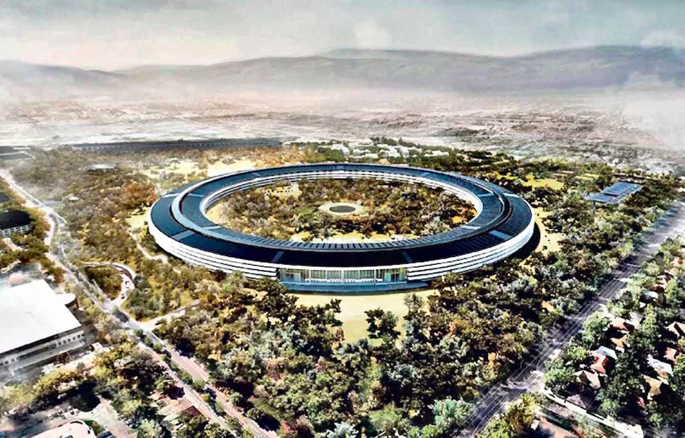 FUTURISTA Y SUSTENTABLE. El campus que está por estrenar Apple para sus empleados: la “nave espacial”.