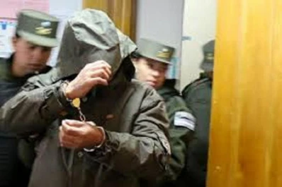 En una celda para una persona había 11 detenidos