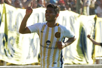 Central festejó ante Tigre con un gol de Teo Gutiérrez
