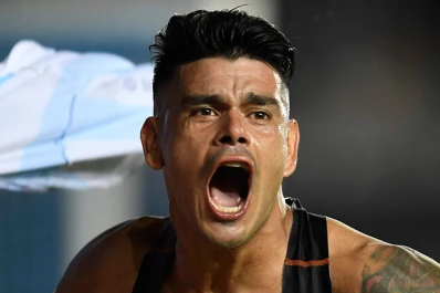 Racing tuvo que sufrir hasta el final para llegar a la victoria