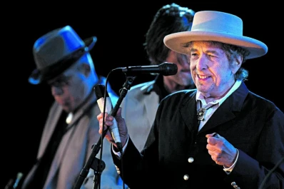Dylan es una máquina: saca un disco triple de covers