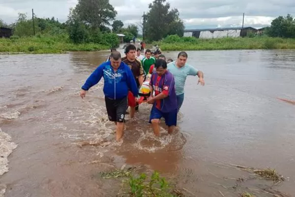 El agua comenzó a drenar y son 120 los evacuados en el sur de la provincia