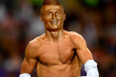 Mirá los mejores memes de la última escultura de Cristiano Ronaldo