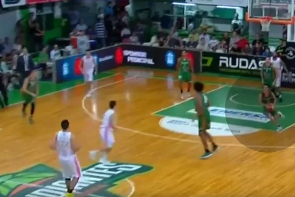 A lo Curry: el tucumano Orresta metió un triple desde 20 metros