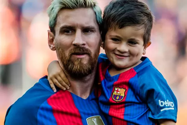 Video: Messi se reencontró con su familia en España