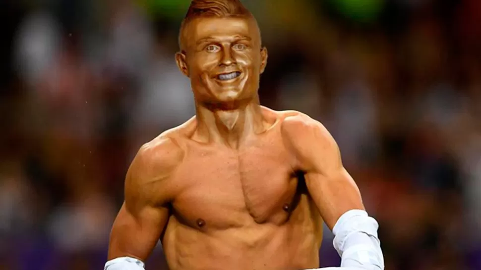 Mirá los mejores memes de la última escultura de Cristiano Ronaldo