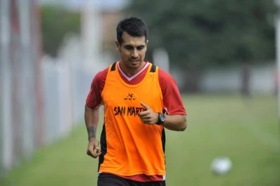 Gracián sería titular en San Martín el domingo