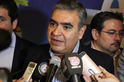 Municipales de la capital reclamaron paritarias