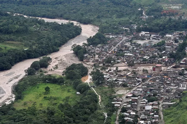 Ya son más de 150 los muertos por el desborde de ríos en Colombia