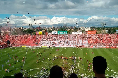 Mirá el espectacular recibimiento de los hinchas para San Martín