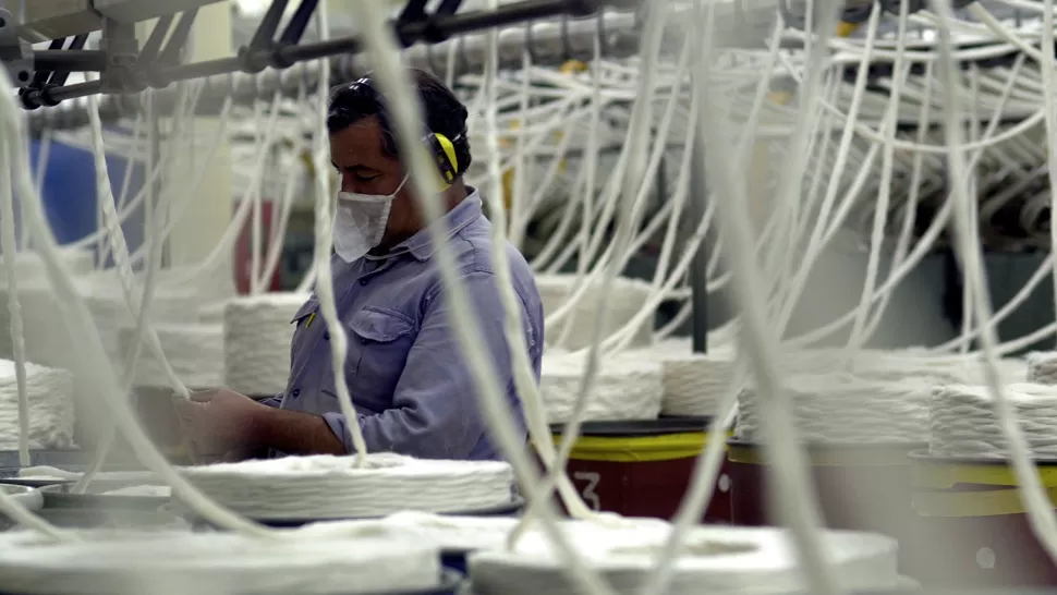 EN CRISIS. La industria textil es una de las más afectadas por las medidas económicas. ARCHIVO LA GACETA