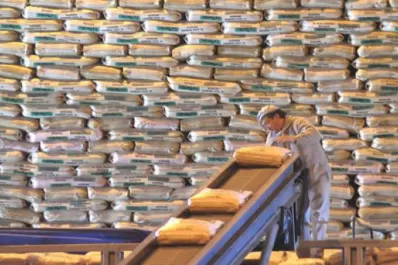 Alerta ante una posible apertura de la importación de azúcar desde Brasil