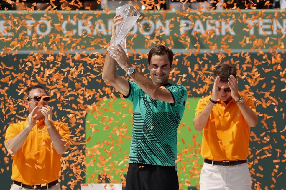 OTRO MÁS PARA LA COLECCIÓN. Federer ganó el torneo 91 de su carrera. Desde hoy será cuarto en el ranking mundial. reuters