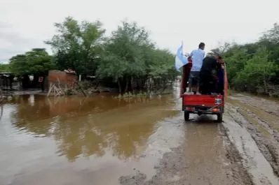 Se mudaron de Sud de Lazarte a La Madrid, hartos de las crecidas