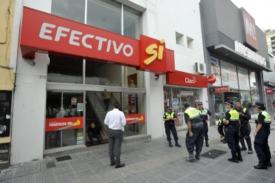Hubo un principio de incendio en un local comercial de la peatonal Mendoza