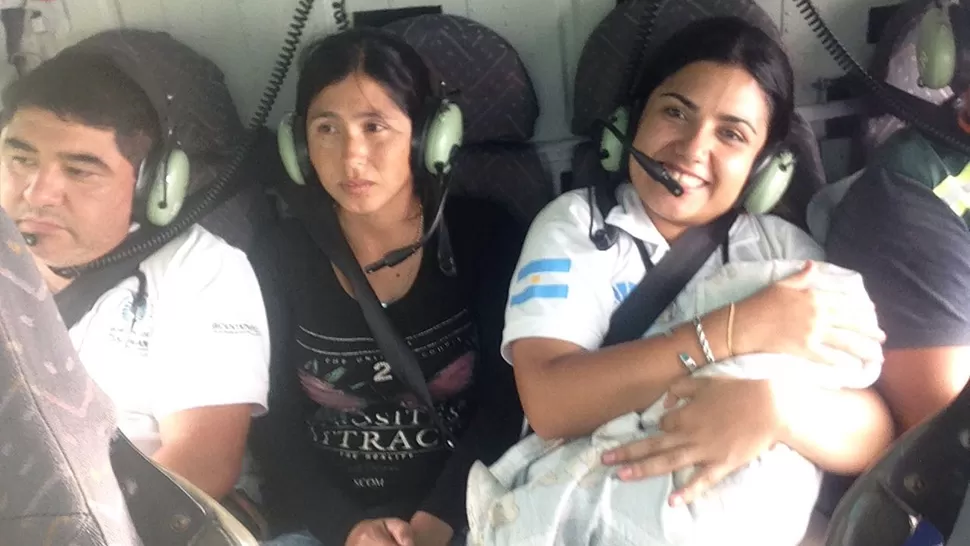 Inundaciones: dos mujeres fueron auxiliadas por un helicóptero de Gendarmería