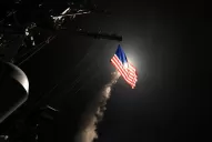 Estados Unidos disparó misiles en una base de Siria y abre una posible confrontación con Rusia