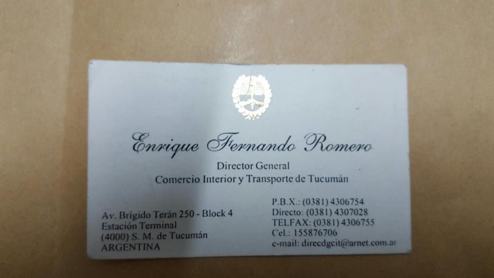 ELEMENTOS PRESENTADOS. El frente y el reverso de una de las tarjetas de presentación que llevó Trimarco. 