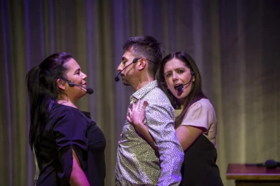 Seis obras suben a escena