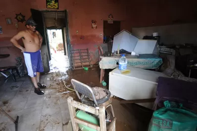 Anuncian subsidios de hasta $ 25.000 para las familias afectadas por las inundaciones en el sur