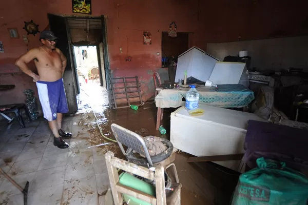 Anuncian subsidios de hasta $ 25.000 para las familias afectadas por las inundaciones en el sur