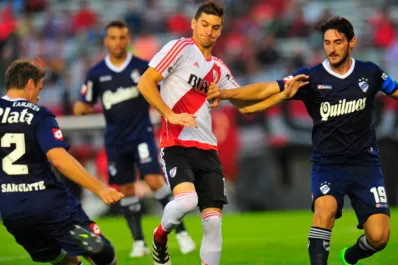 Por Alario, River le ganó a Quilmes y se mantiene en la lucha