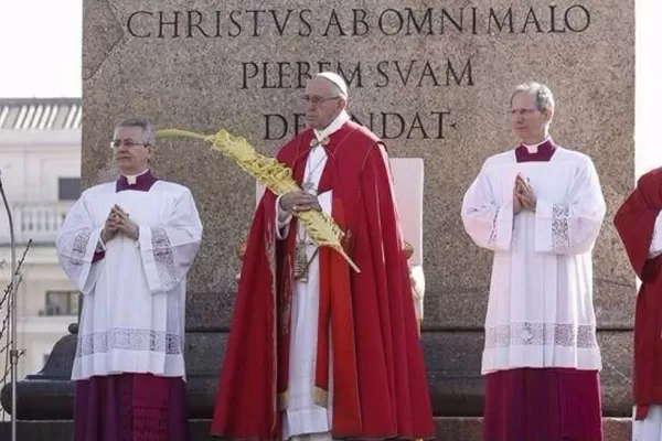 Domingo de ramos: el Papa Francisco rezó por las víctimas de las guerras