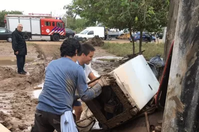 Voluntarios de Cáritas piden que se armen equipos para limpiar las casas de La Madrid