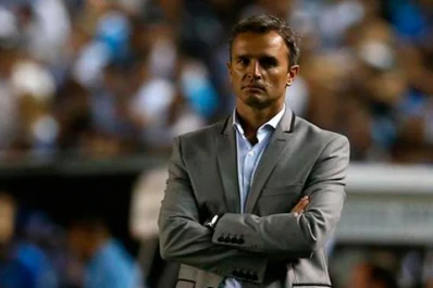 Mi continuidad depende de los dirigentes, dijo Lavallén luego de la derrota