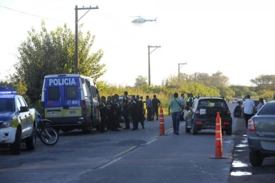 Un auto que escapaba de un control mató a un motociclista