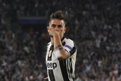 Dybala opacó a Messi