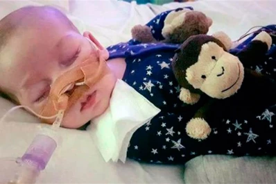 Quieren desconectarle el respirador a un bebé en contra del deseo de sus padres