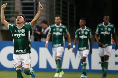 Palmeiras le ganó en la última jugada a Peñarol y se sigue liderando el grupo
