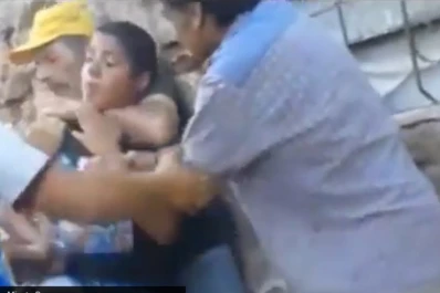 Video: así amenazan y lastiman a un chico que no quiere vender drogas