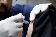 Con vacunas argentinas, la campaña pública contra la gripe avanza según lo previsto