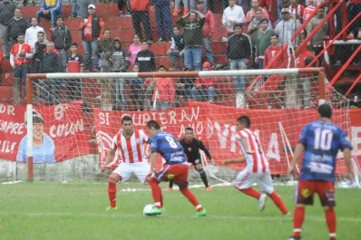 Jorge Newbery apabulló a San Isidro, de local