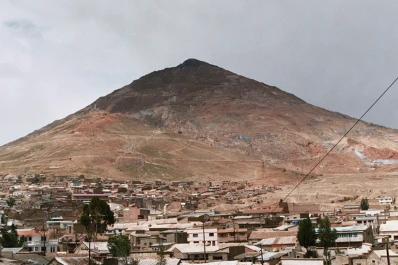 Un turista argentino murió por falta de oxígeno en el Cerro Rico de Potosí