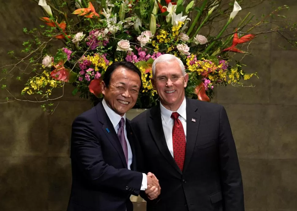 JAPÓN Y EEUU. Taro Aso y Mike Pence ratificaron la alianza y pidieron que China se involucre en el problema. reuters