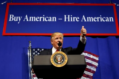 Empresas apelan un decreto de Trump contra el empleo extranjero