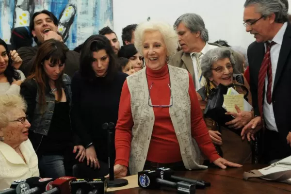Abuelas de Plaza de Mayo anunciará el hallazgo del nieto recuperado 122