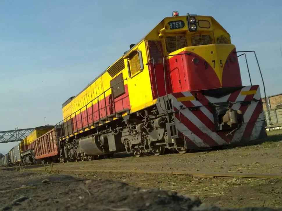 POCO APROVECHADO. Reactivar el ferrocarril Belgrano Cargas puede mejorar la competitividad de los productores y exportadores de la región. archivo