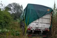 Hallan un acoplado con mercadería de contrabando