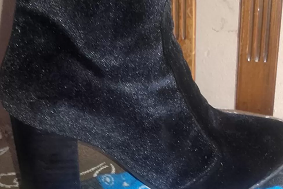 Viral: buscan a la Cenicienta que perdió una bota en una fiesta en Yerba Buena