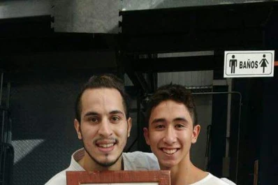 El regalo le dibujó una sonrisa